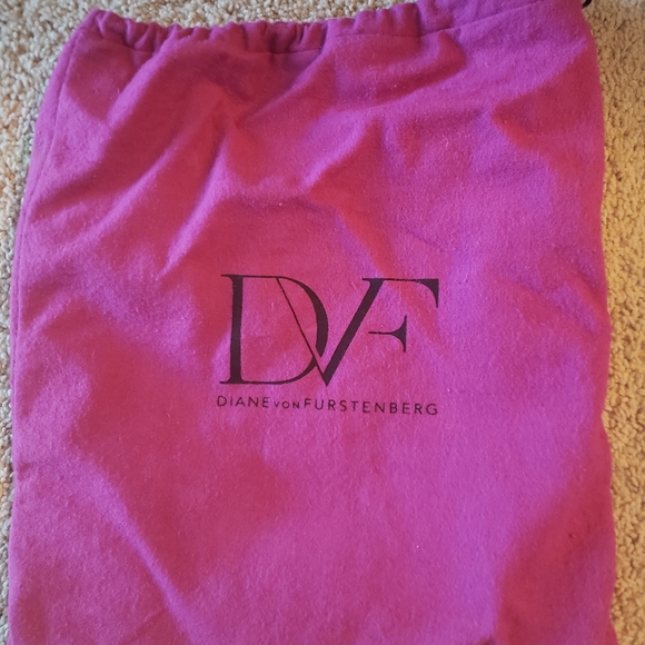 DVF Evie Black Soft Calf Leather - Picture 4 of 6